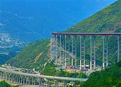 雅西高速1.jpg